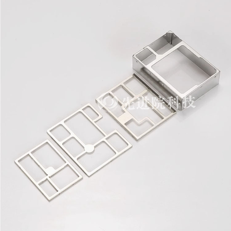 Mobile motherboard shielding cover